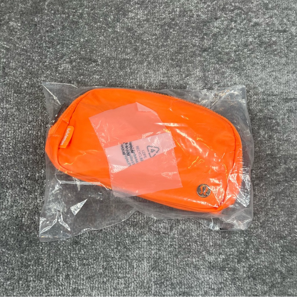 NWT LuluLemon Everywhere Cross Body Belt Bag (Fanny Pack) Orange Frappe